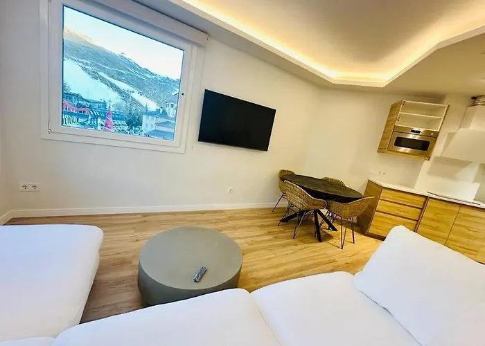 Salvia Plaza Andalucia *